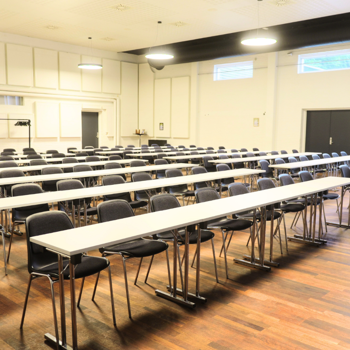 BERTRAM stabelstol m/kobling m/polster